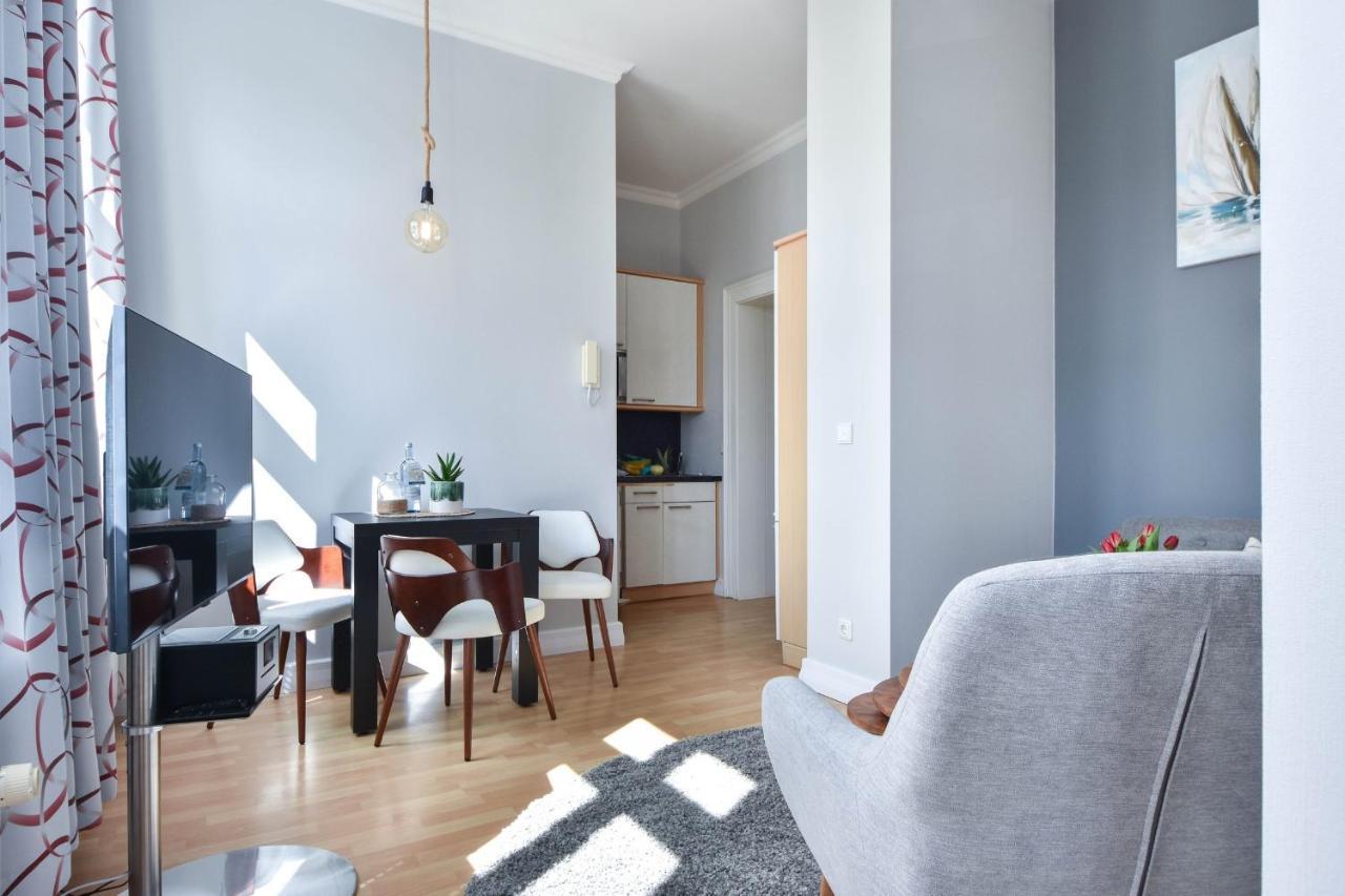 Villa Meeresblick Wohnung 1 ゼーバート・ヘリングスドルフ エクステリア 写真